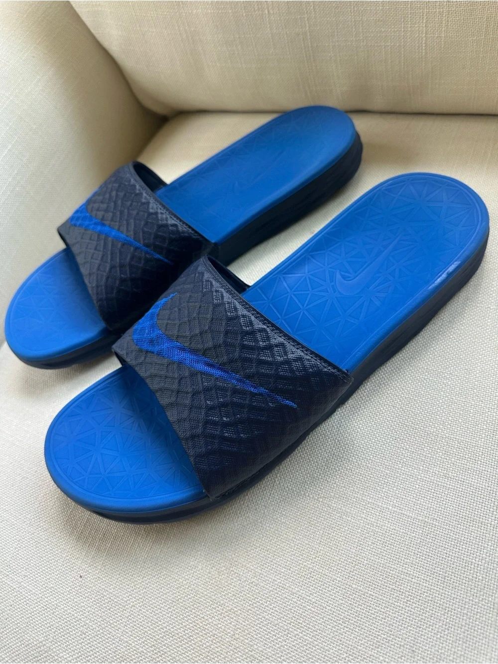 NEW Nike Solarsoft Slide Sandals Men’s Size 14 Blue Black Swoosh Athletic